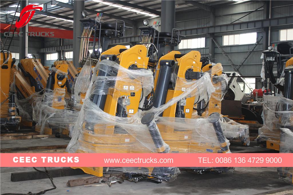 CEEC boom crane factory stock for quick delivery