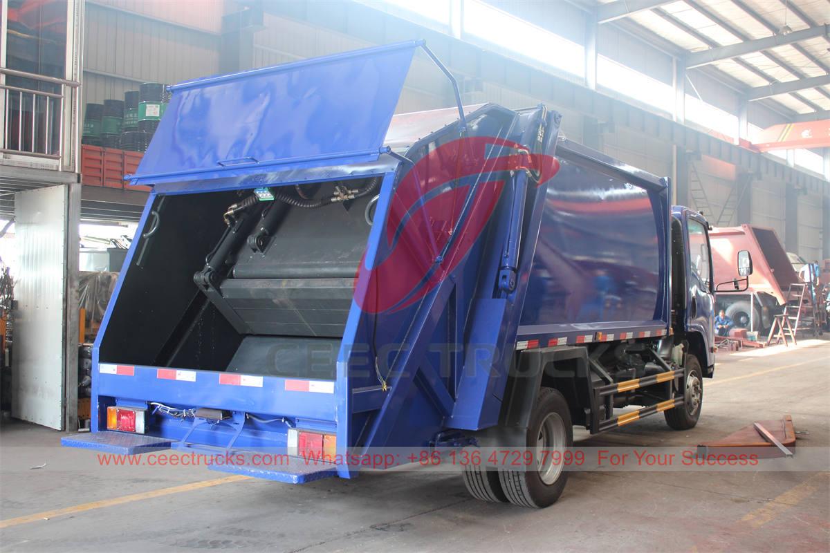 Customized ISUZU 4Ã—2 refuse compactor truck for export