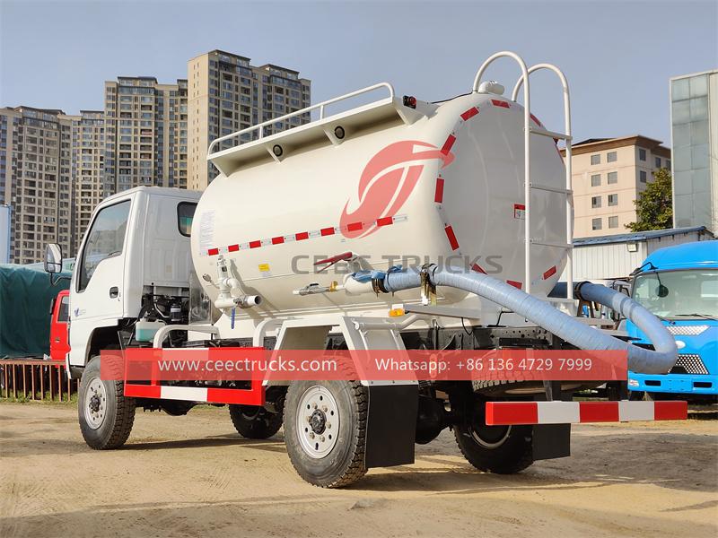 Isuzu NKR vacuum tank truck