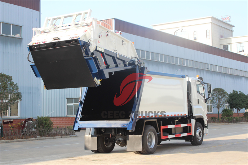 Isuzu FVR GIGA trash collector truck