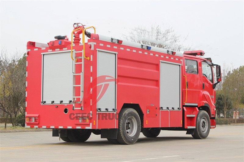 Isuzu GIGA fire fighting truck