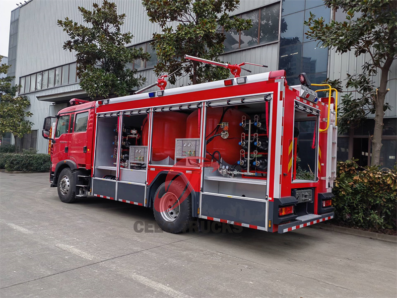 ISUZU GIGA dry powder nitrogen fire truck