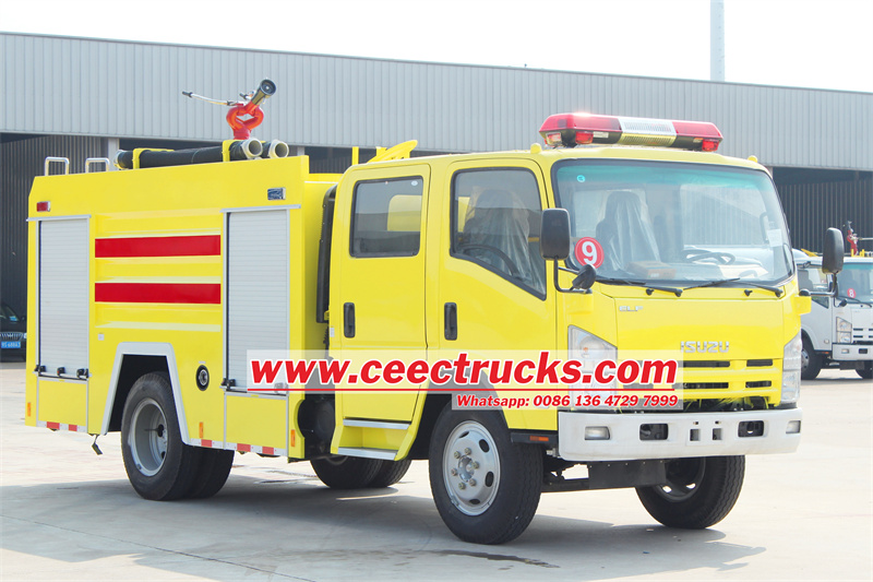 Isuzu 700P water fire truck