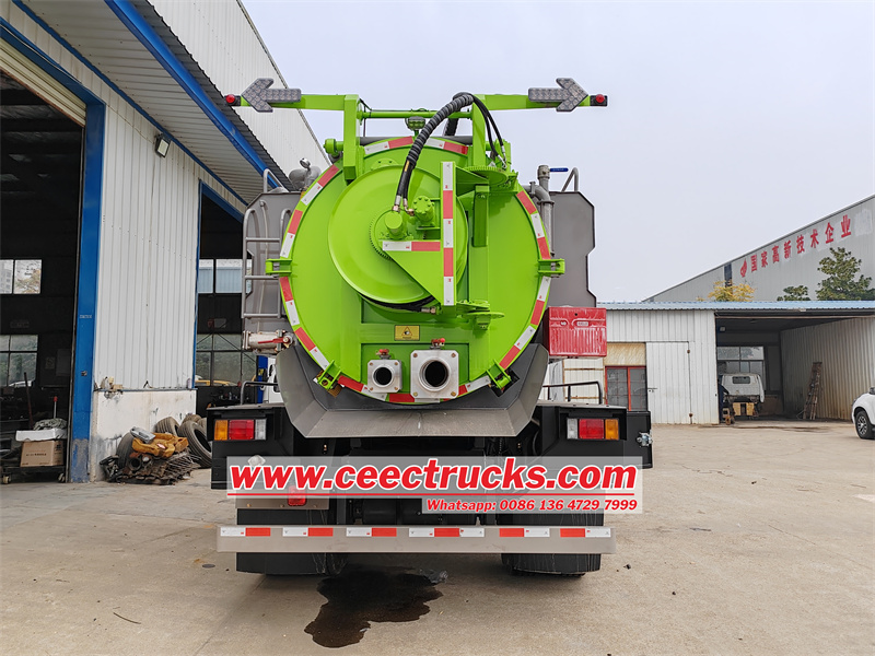 Isuzu GIGA hydro jetting drain cleaning truck