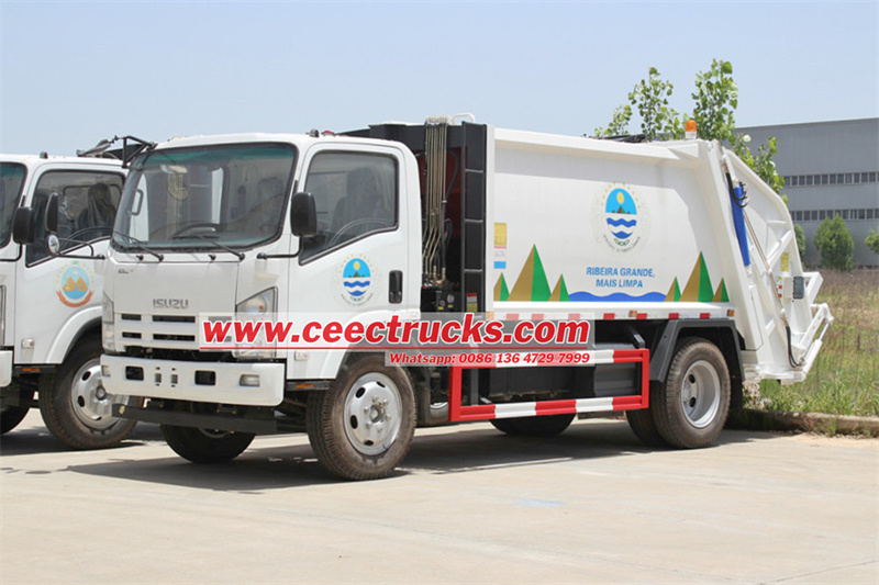 ISUZU NPR Garbage compactor truck