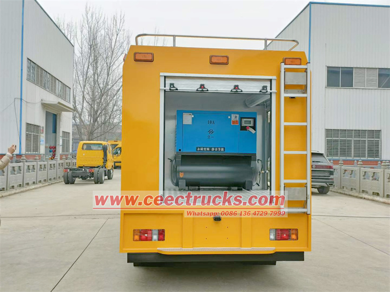 Isuzu mobile rescue fire engine with Aluminium alloy body