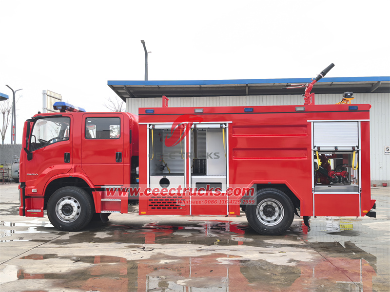 Isuzu 6000Liters foam fire tender truck