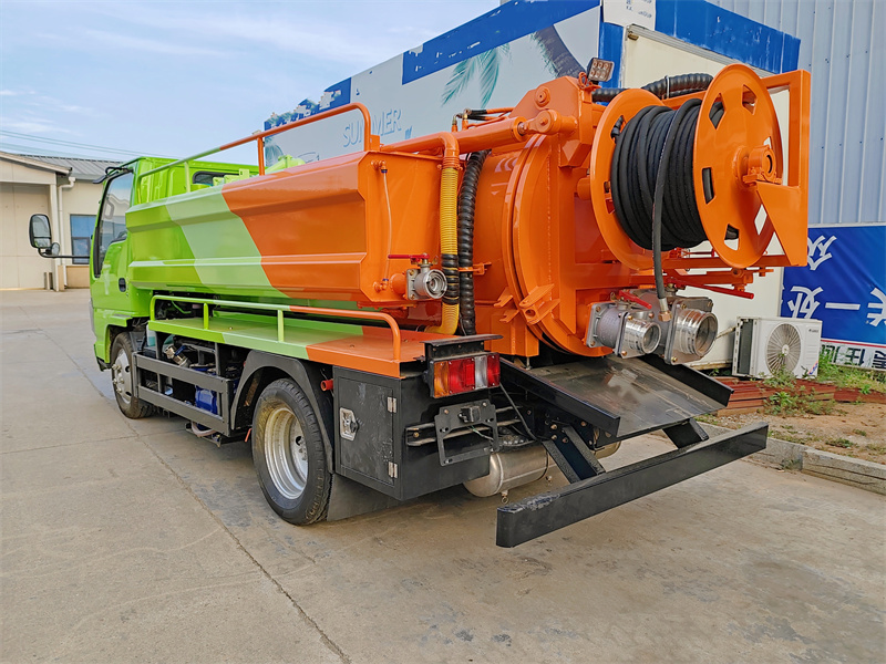 ISUZU NKR 5000L Vactor Jetter Truck