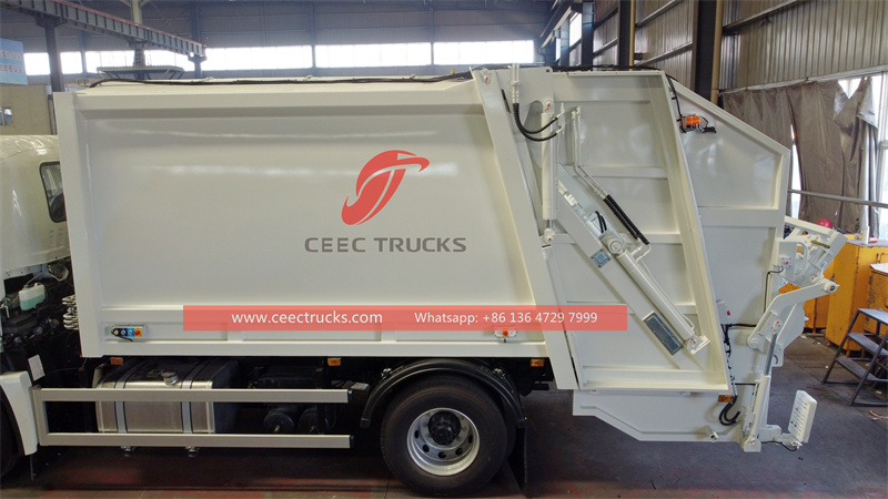 ISUZU GIGA rear loader compactor truck