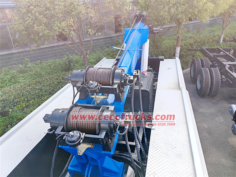 Sinotruk HOWO 8X4 Road Wrecker Tow Truck Recovery Truck