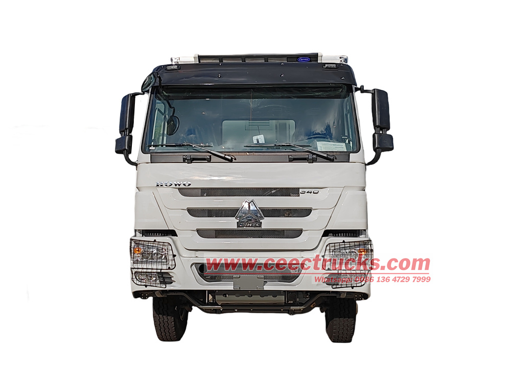 Howo 4x2 freezer truck with carrier unit