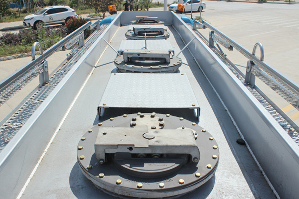 Aluminum alloy manhole cover and safety fence