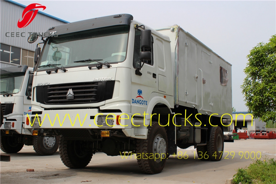 Durable HOWO all wheel drive mobile workshop truck manufacturer CEEC TRUCKS