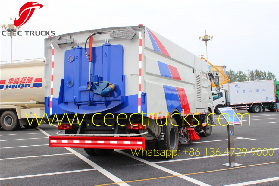  Dongfeng 4*2 dry-type road sweeper/dust cleaner road sweeper  manufacturer