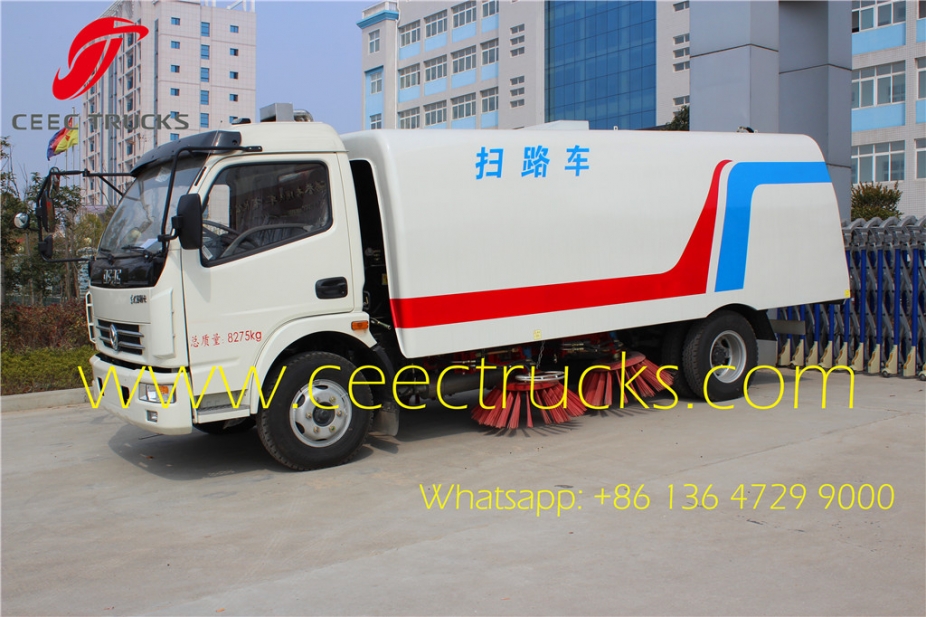 Dongfeng 7400kg gross weight road sweeping truck with sweeper and washer