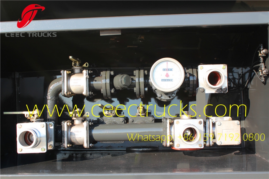 CEEC TRUCKS supply best quality beiben 20CBM oil tanker trucks