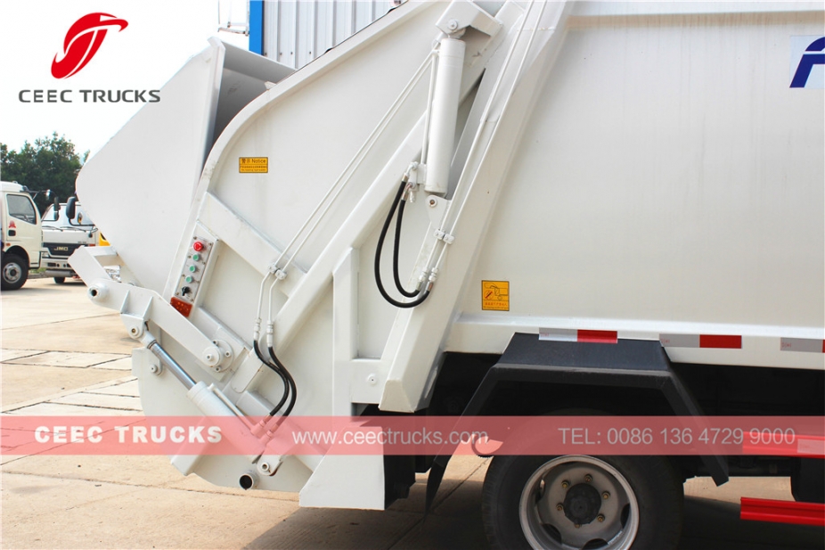 Best quality Dongfeng 5CBM garbage compactor truck