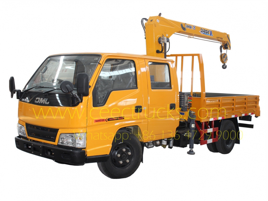 CEEC export 2T boom crane trucks