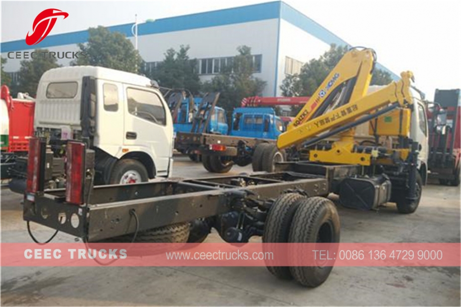 Dongfeng 2 Tons knuckle crane mounted trucks