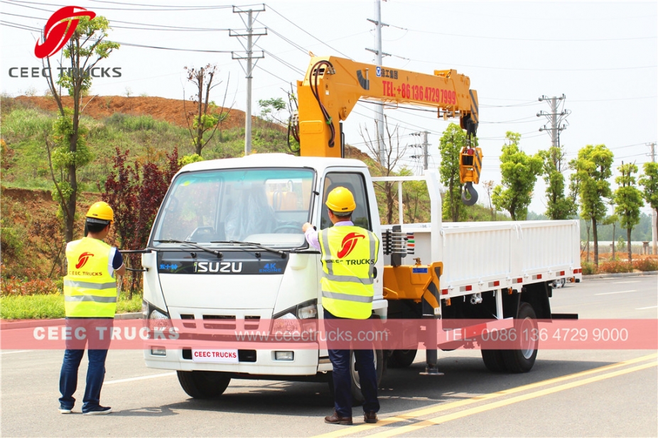 Best ISUZU 4 T truck mounted crane trucks