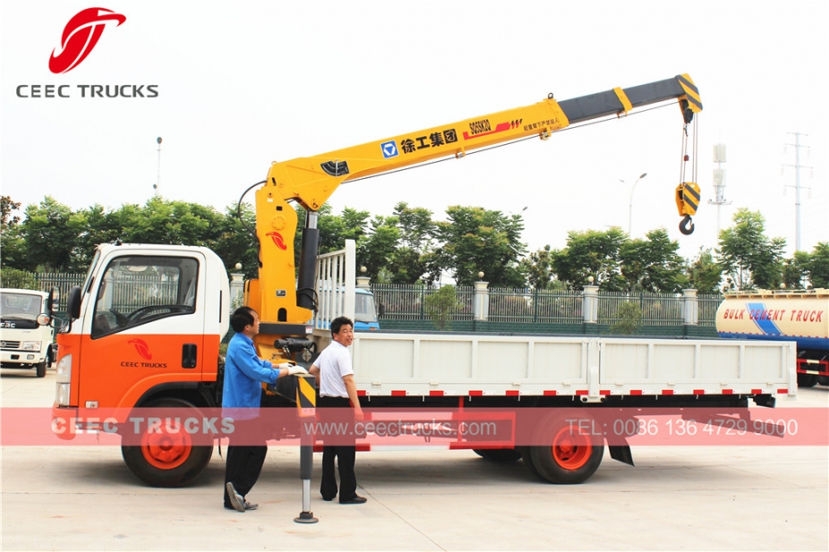 ISUZU 5 T truck mounted crane for sale