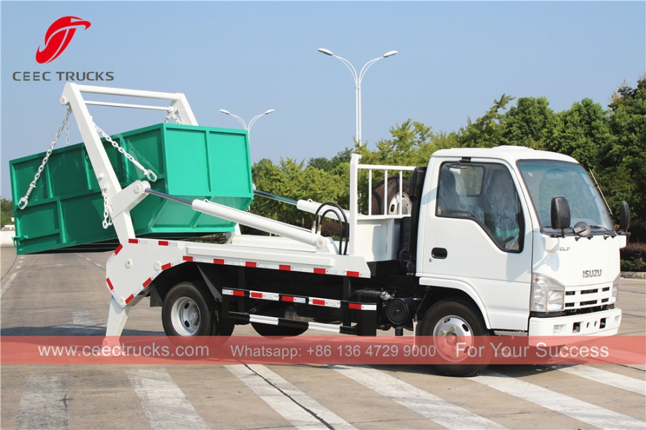 Caminhão de lixo com braço oscilante ISUZU 4CBM