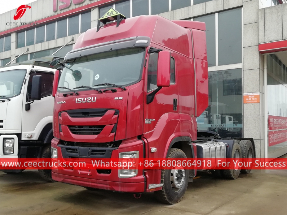 Caminhão trator 6x4 ISUZU GIGA