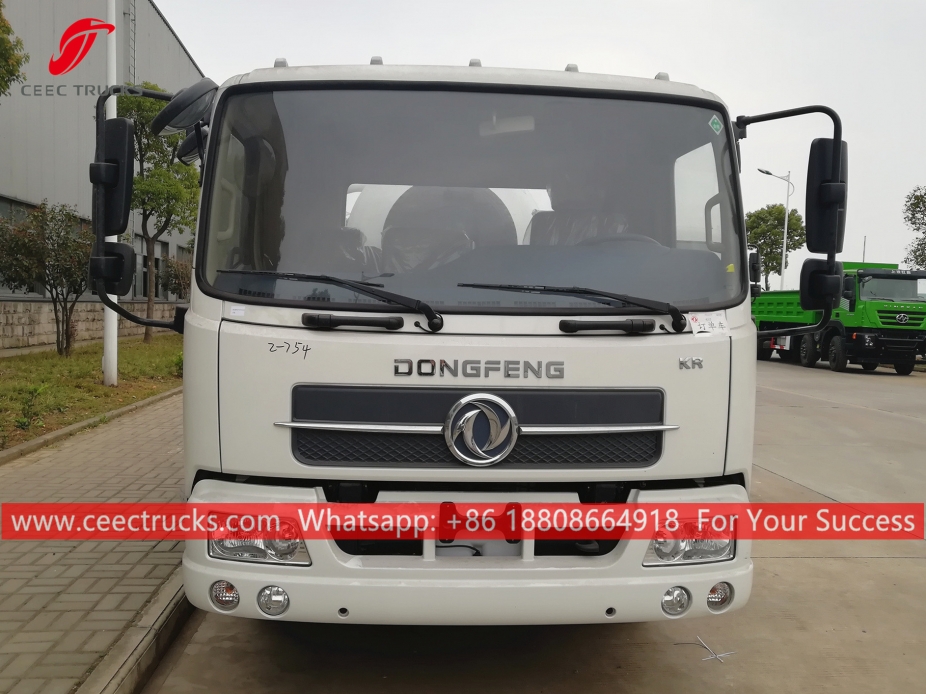 Caminhão tanque de sucção de esgoto de 8.000 litros DONGFENG