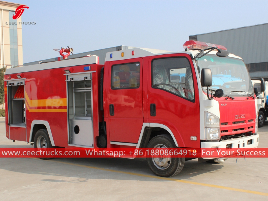 Caminhão de bombeiros com tanque de água ISUZU 700P