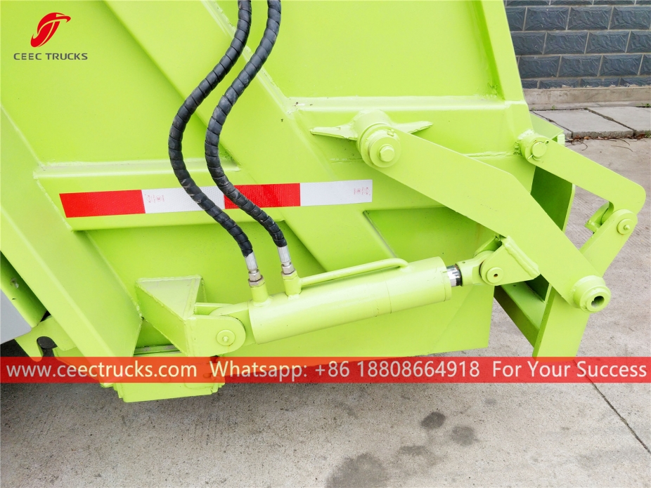 FOTON 4000Liters waste compactor truck