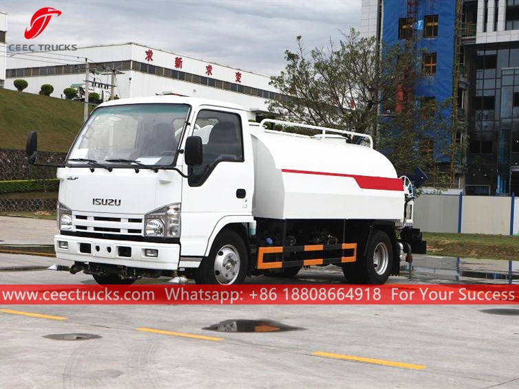 ISUZU 4CBM Bowser de água com mangueira de alta pressão