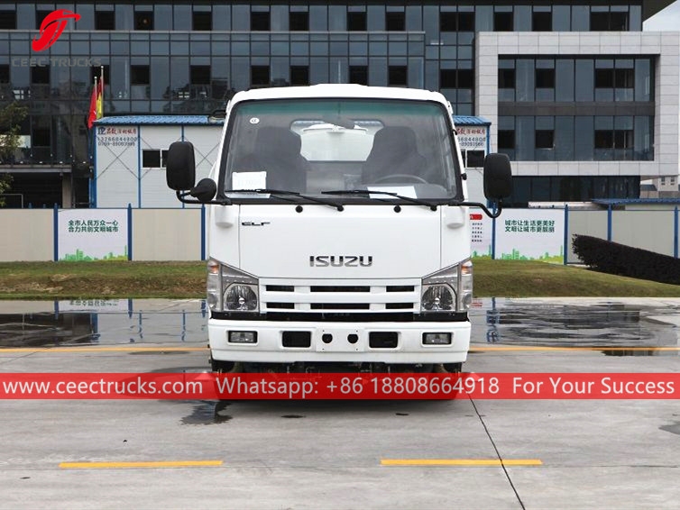 ISUZU 4CBM Bowser de água com mangueira de alta pressão