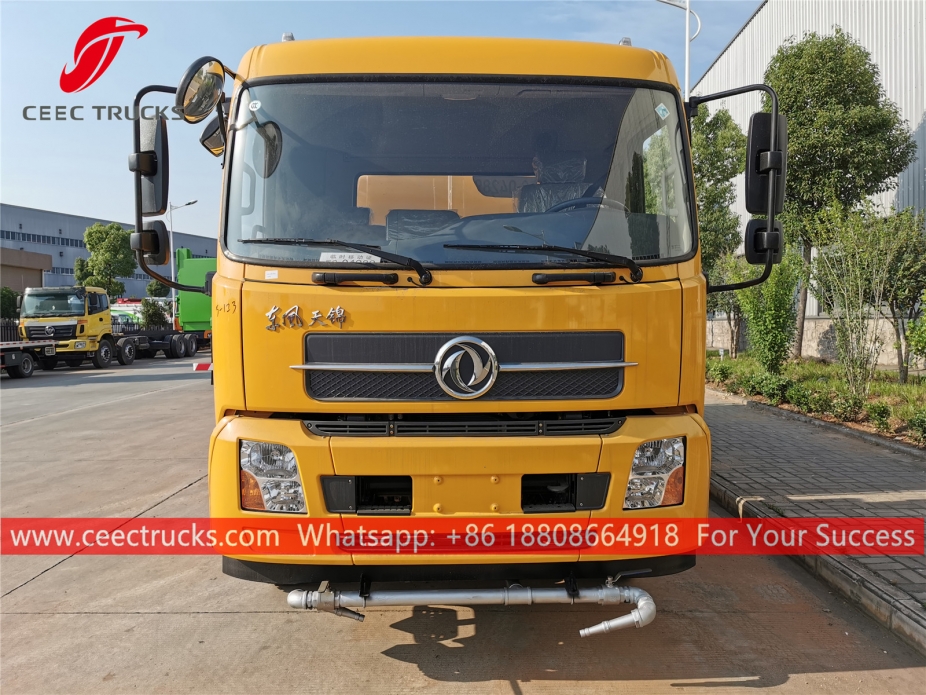 Caminhão de água com aspersor 12 CBM DONGFENG