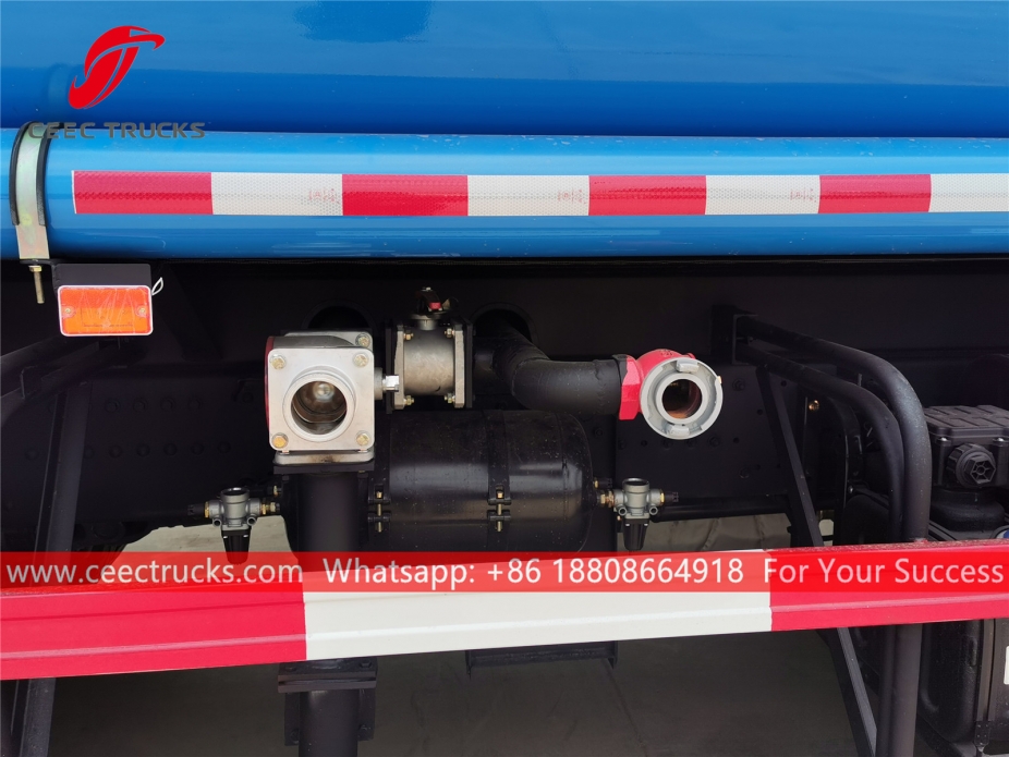 Caminhão de aspersão de água Dongfeng 6x4