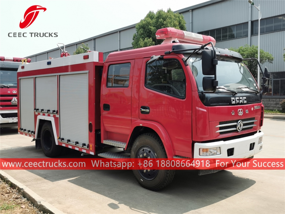 Caminhão de bombeiros de espuma Dongfeng 4CBM