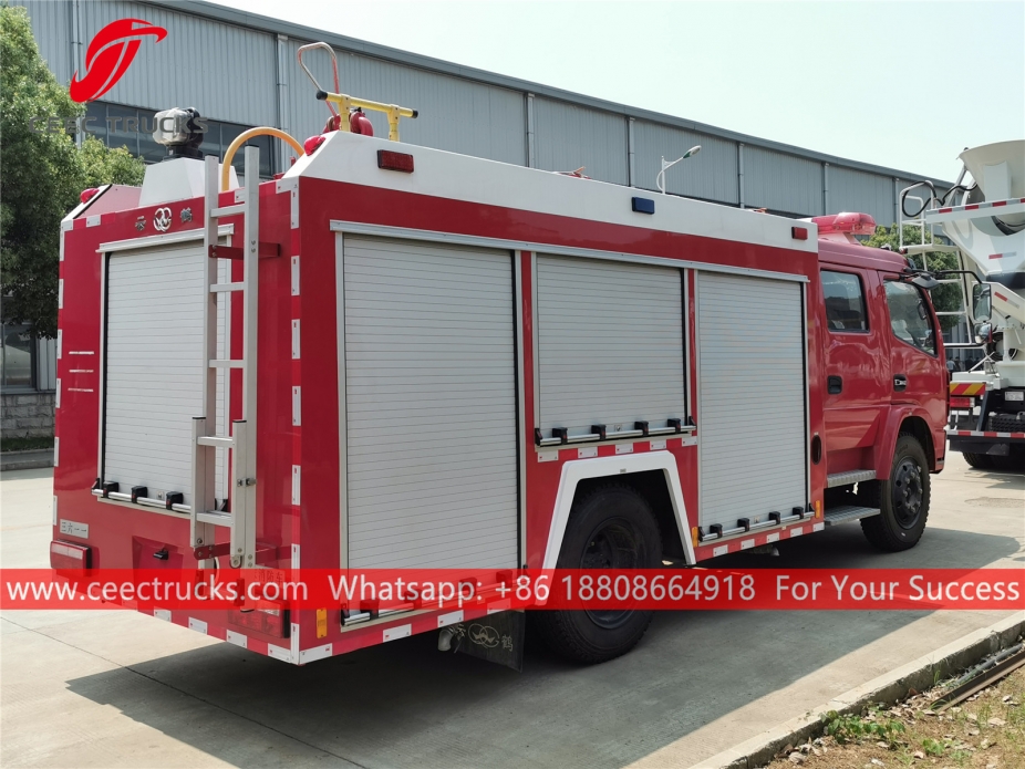 Caminhão de bombeiros de espuma Dongfeng 4CBM