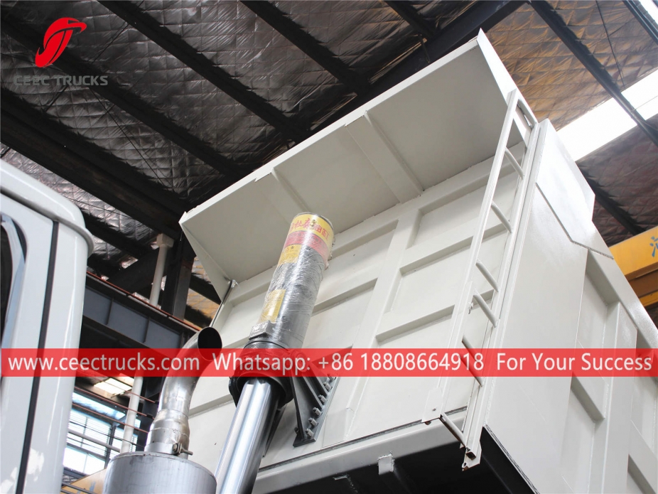 Caminhão basculante ISUZU GIGA