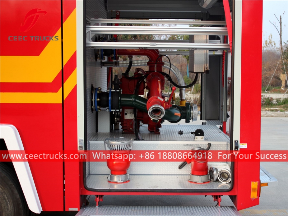 ISUZU 4+1CBM fire fighting truck