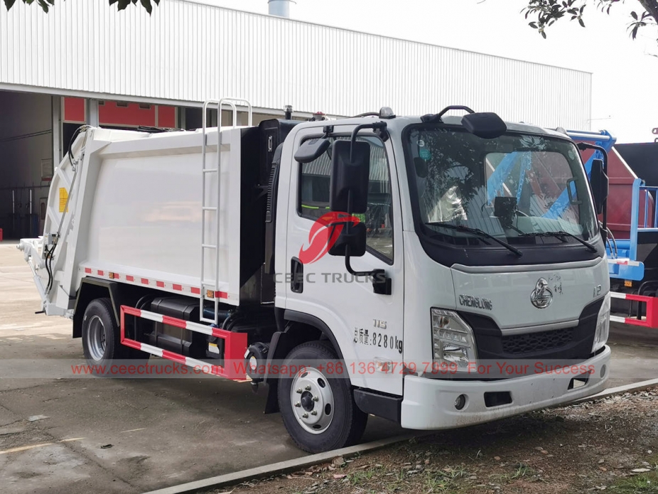 Chenglong 6 wheeler garbage compactor truck