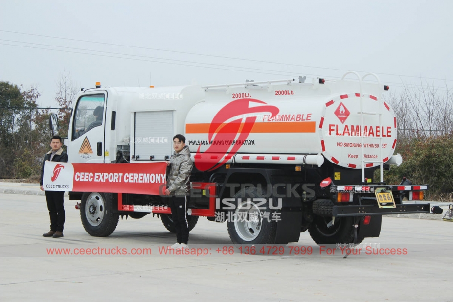 ISUZU 700P 4×4 off-road fuel bowser at discount price