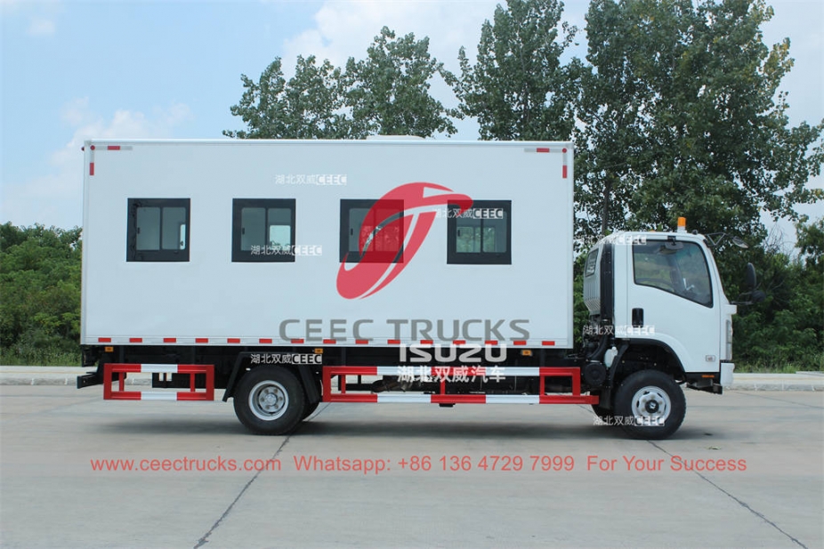 Customized ISUZU ELF 700P 4WD passenger carrier truck for sale