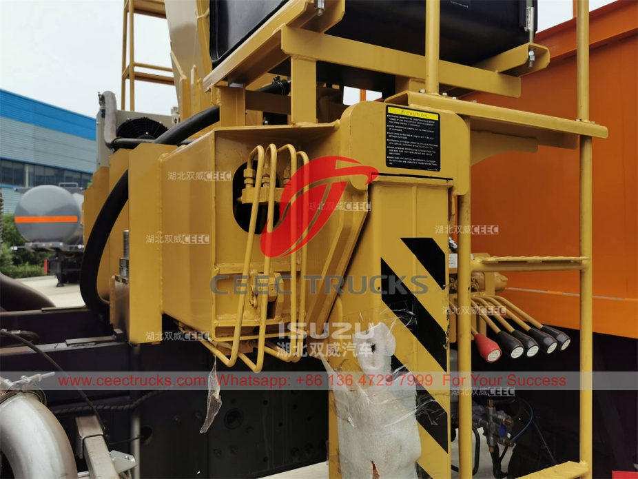 Brand new FAW 6×4 heavy duty crane truck UNIC crane V800