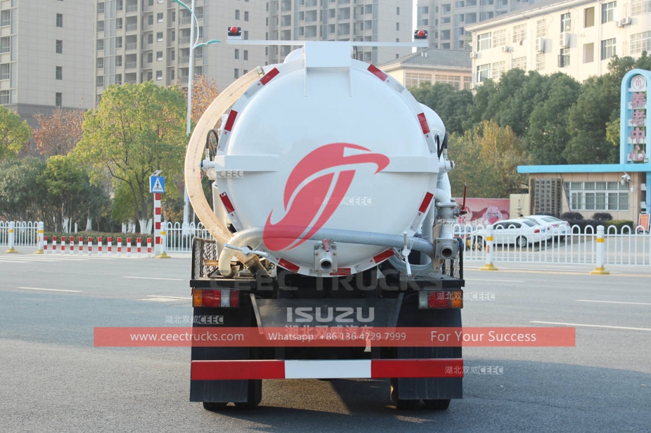 ISUZU 5CBM vacuum sewage truck with MORO pump