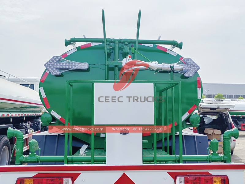 Howo 8x4 25.000 litros caminhões-tanque para entrega de água