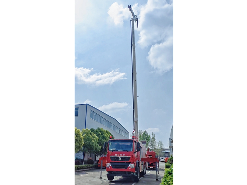 HOWO 6×4 water fire fighting truck with 32 Meters Higher Pressure Water Cannon