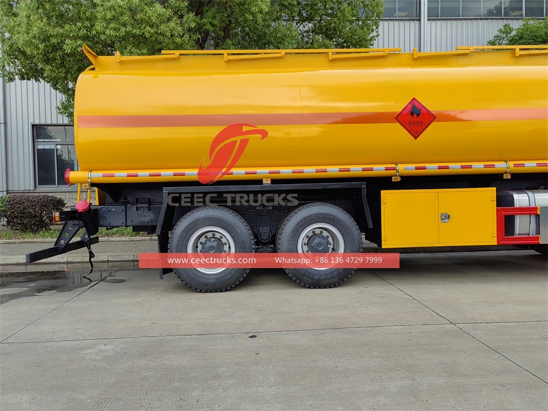 IVECO 340hp 30000 liters Fuel oil delivery tanker truck