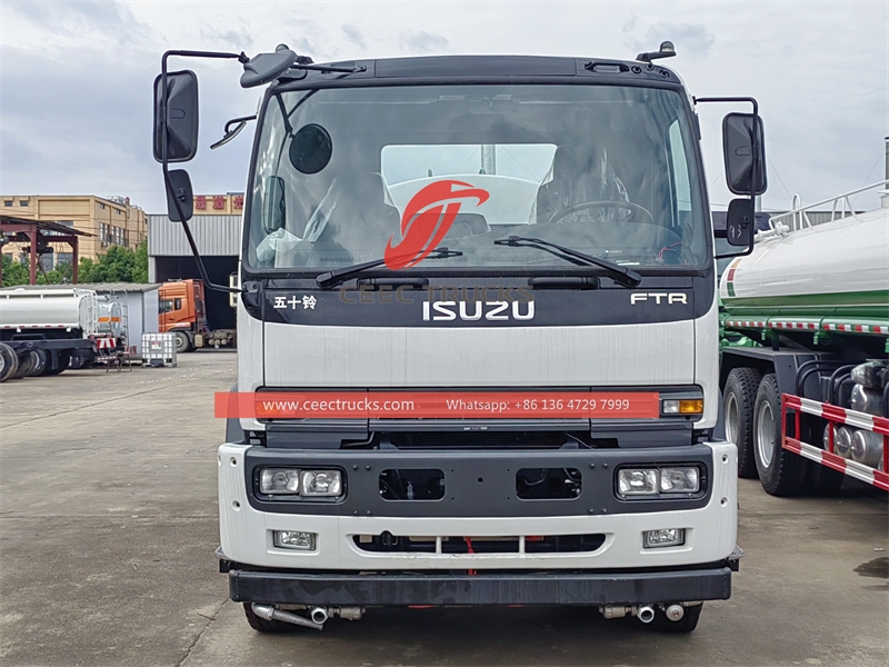 Caminhão tanque de água ISUZU FTR 12.000L para o Vietnã