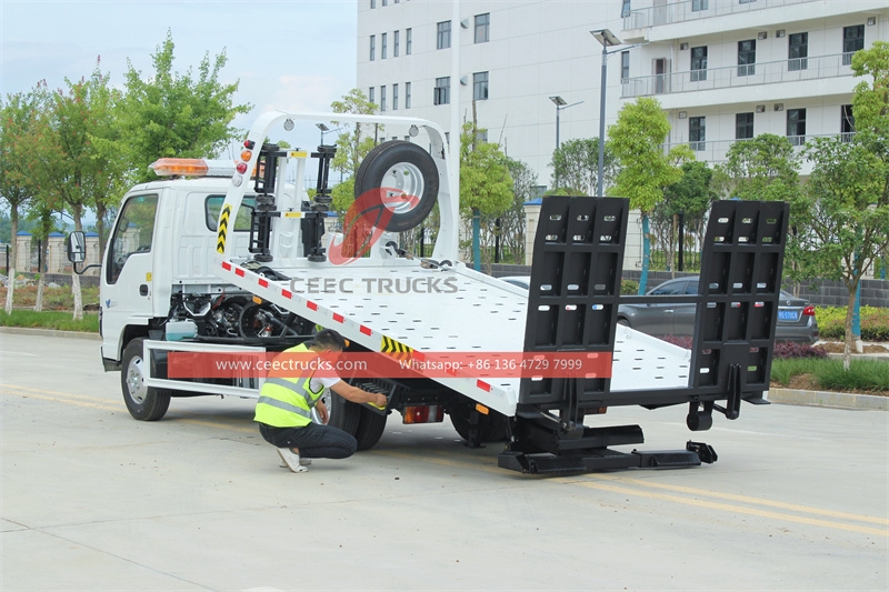 ISUZU NKR 3Ton breakdown wrecker truck made in China