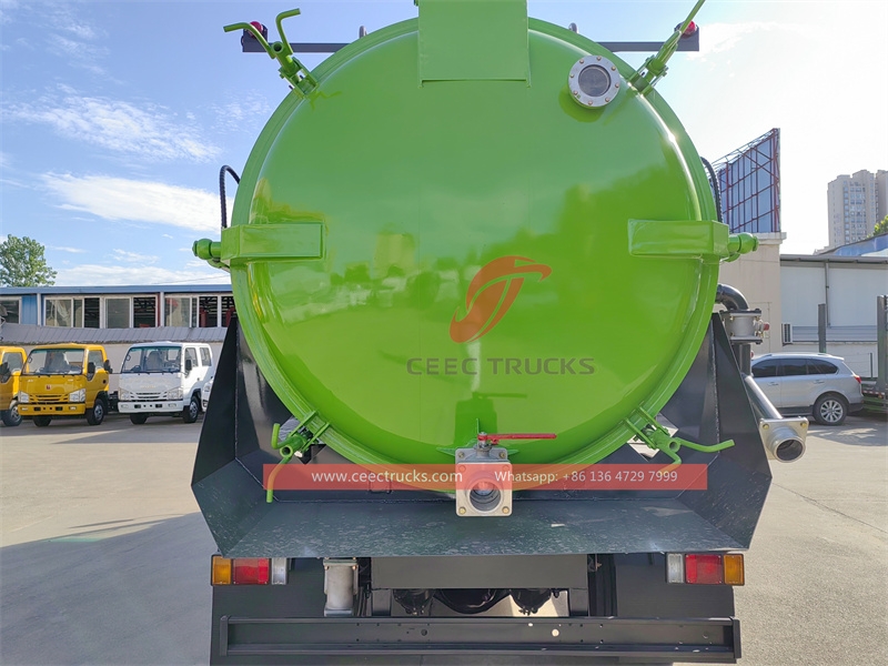 ISUZU NPR 4x2 Vacuum Tank Truck made in China