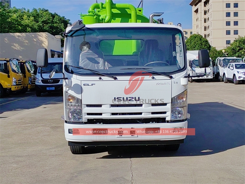 ISUZU NPR 4x2 Vacuum Tank Truck made in China